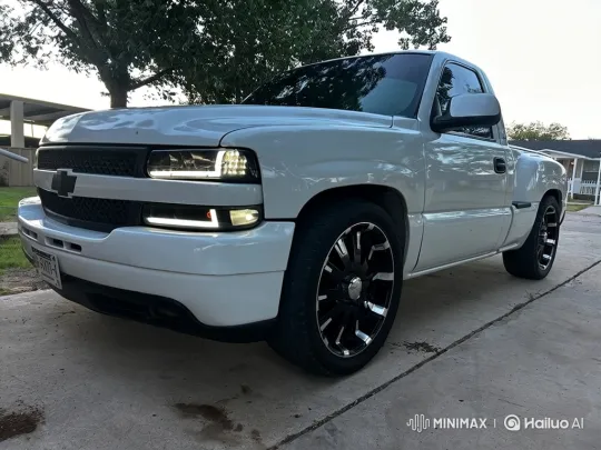 Custom White Pickup Truck Lowers Its Body – AI Generated Video | Hailuo AI