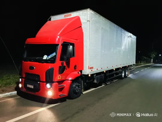 Truck's Air Suspension Lowering Transformation at Night – AI Generated Video | Hailuo AI