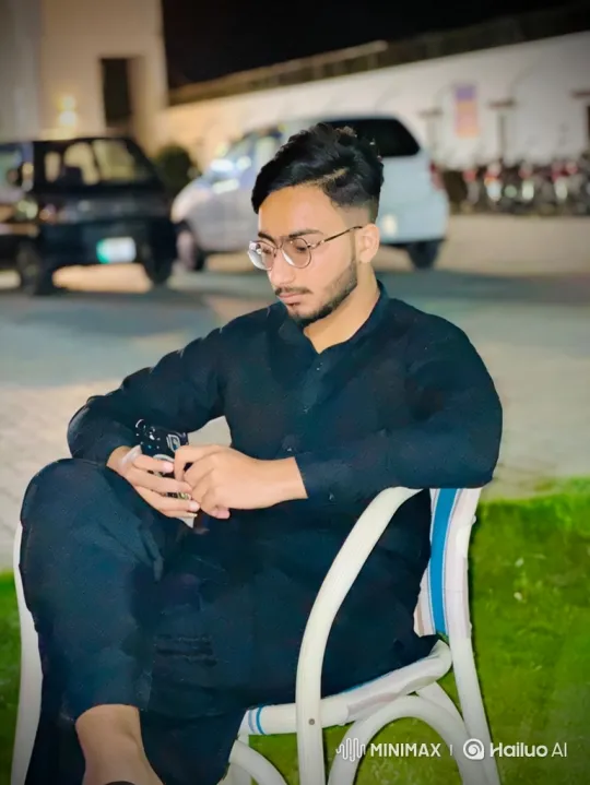 Romantic Couple's Serene Encounter in Golden Hour Park – AI Generated Video | Hailuo AI