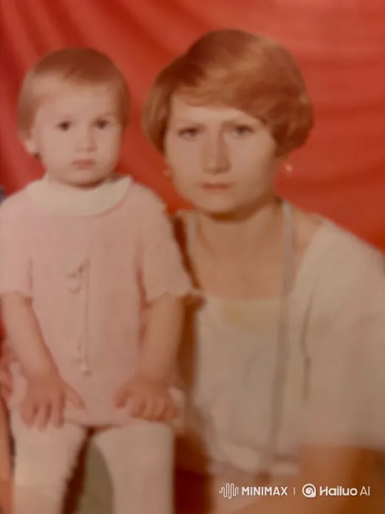 Vintage Portrait Comes Alive with Gentle Movements – AI Generated Video | Hailuo AI