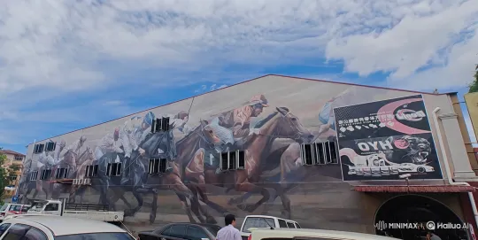 Static Mural Transforms into Animated Horse Race on Building Facade – AI Generated Video | Hailuo AI