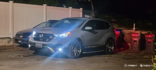 Honda CR-V Custom Air Suspension Demonstration – AI Generated Video | Hailuo AI
