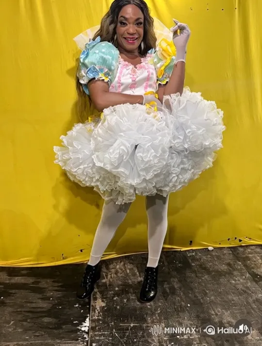 Festive Dancer Announces Festival with Joyful Pride – AI Generated Video | Hailuo AI