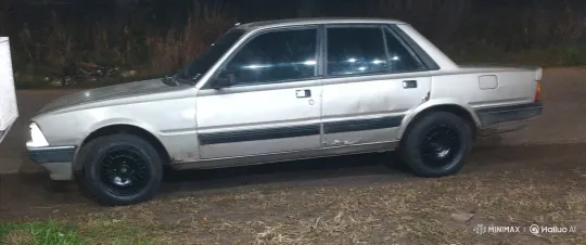 Old Sedan Demonstrates Air Suspension Movement – AI Generated Video | Hailuo AI