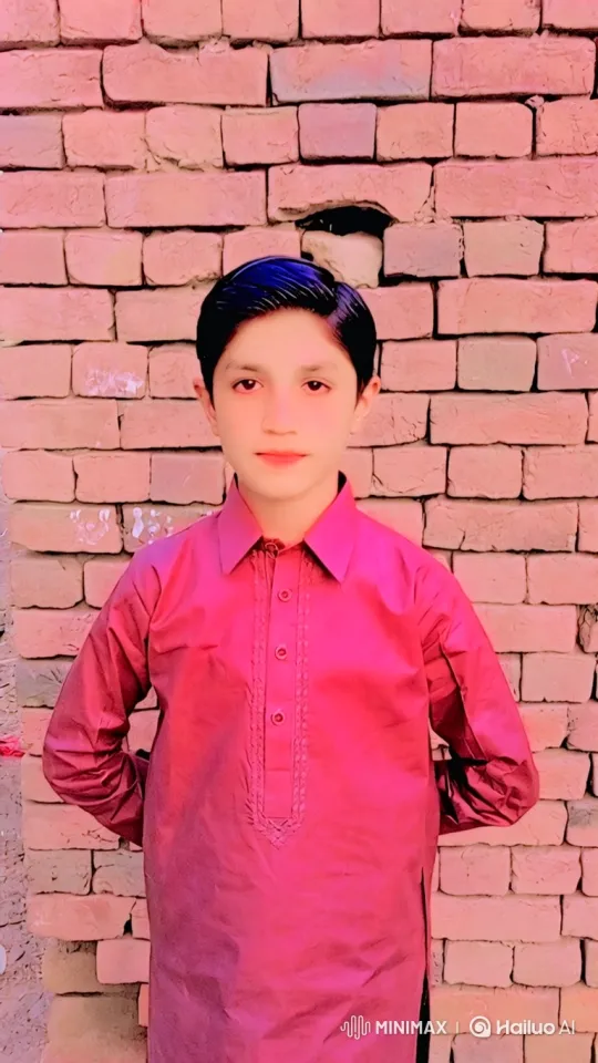 Facial Recognition Transforms Static Photo into Animated Smile – AI Generated Video | Hailuo AI