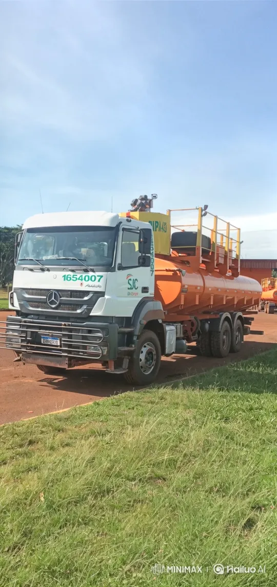 Slow Descent of a Tanker Truck on a Sunny Day – AI Generated Video | Hailuo AI