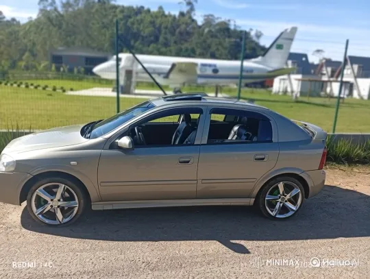 Silver-grey Sedan Drive with Custom Wheels and Panoramic Background – AI Generated Video | Hailuo AI