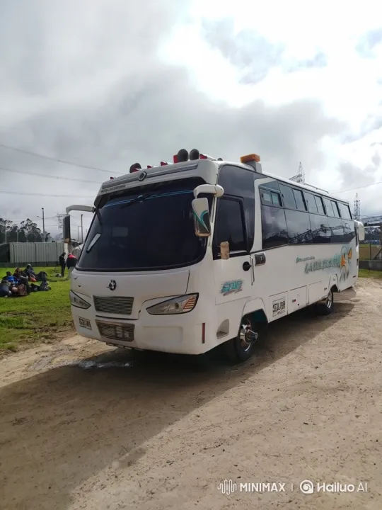 Customized Bus Deploys Air Suspension on Dirt Road – AI Generated Video | Hailuo AI