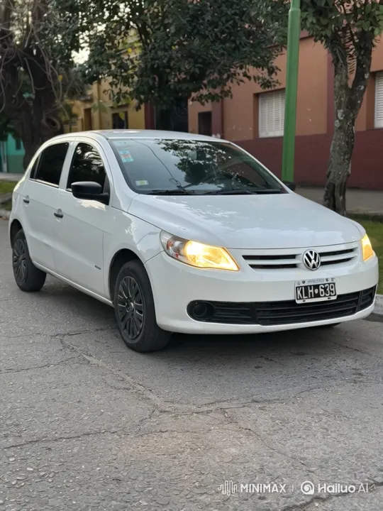 White Hatchback Demonstrates Air Suspension Lowering – AI Generated Video | Hailuo AI