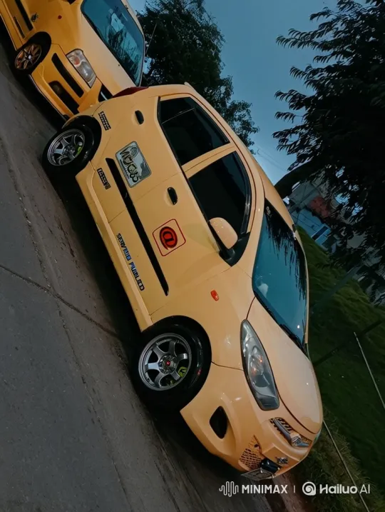 Yellow Taxi's Dramatic Evening Air Suspension Reveal – AI Generated Video | Hailuo AI