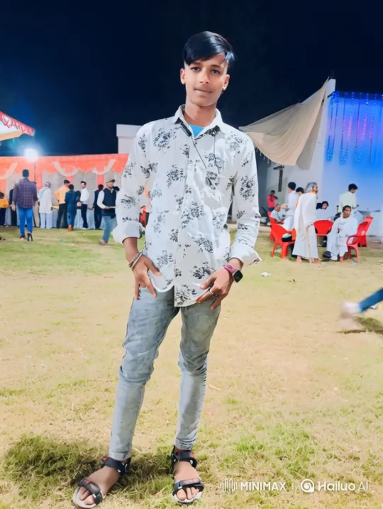 Young Man Meets Narendra Modi at Outdoor Event – AI Generated Video | Hailuo AI