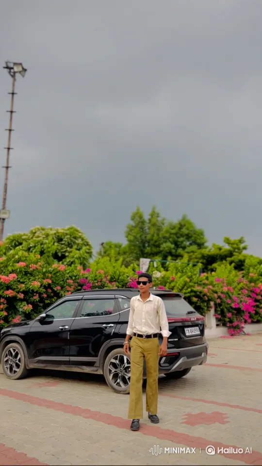 Indian Prime Minister Narendra Modi Greets Young Man on Road – AI Generated Video | Hailuo AI