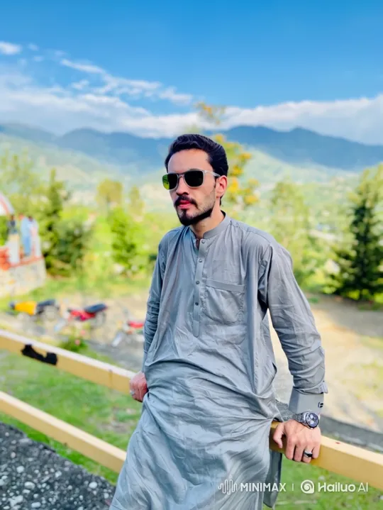 Young Couple in Golden Hour Park Moment – AI Generated Video | Hailuo AI