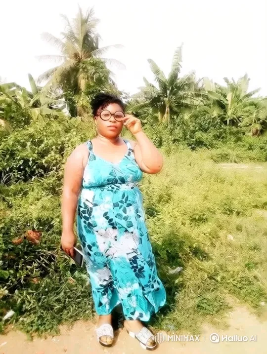Woman Transitions from Tropical Path to Airplane Entrance – AI Generated Video | Hailuo AI