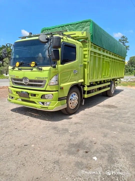 Custom Lime Green Truck Lowering Smoothly – AI Generated Video | Hailuo AI