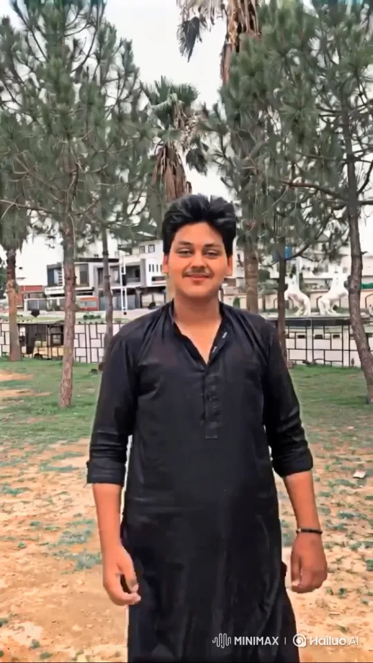 Couple Sharing a Serene Moment in an Urban Park – AI Generated Video | Hailuo AI
