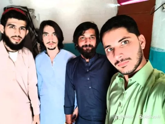 Five Friends Share a Happy Moment in a Selfie – AI Generated Video | Hailuo AI