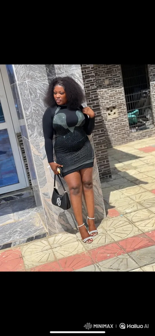 Stylish Woman Enters Pink Range Rover, Drives Away – AI Generated Video | Hailuo AI