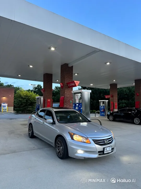 Silver Sedan Transforms with Hydraulic Lowering System – AI Generated Video | Hailuo AI