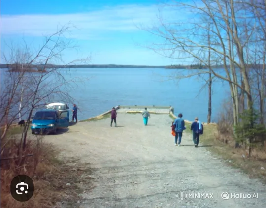 Transformation of a Lakeside Landscape – AI Generated Video | Hailuo AI
