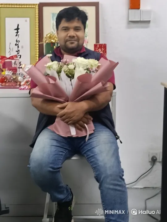 Man with Roses on Stool: A Cinematic Frame Expansion – AI Generated Video | Hailuo AI