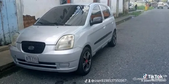Vehicle Slow Descent with Air Suspension Simulation – AI Generated Video | Hailuo AI