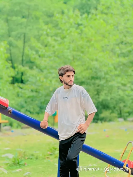 A Serene Park Scene of Two People Sharing a Moment – AI Generated Video | Hailuo AI