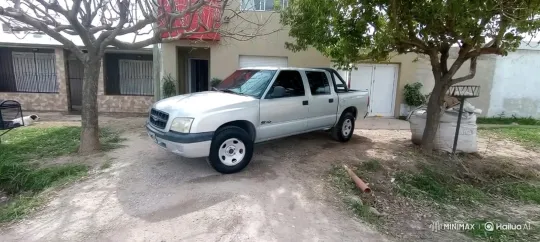 Silver Pickup Truck Lowering Its Suspension – AI Generated Video | Hailuo AI