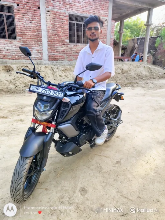 Young Man Transitions from Motorcycle to Rolls-Royce – AI Generated Video | Hailuo AI