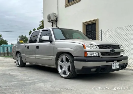 Silver Pickup Truck Demonstrates Air Suspension Lowering – AI Generated Video | Hailuo AI