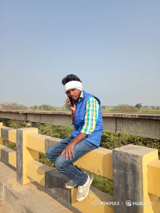 Young Man on Bridge Meets Narendra Modi – AI Generated Video | Hailuo AI