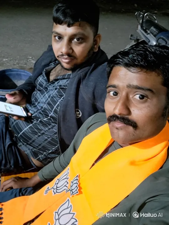 Man Meets Figure Resembling Modi in Nighttime Encounter – AI Generated Video | Hailuo AI