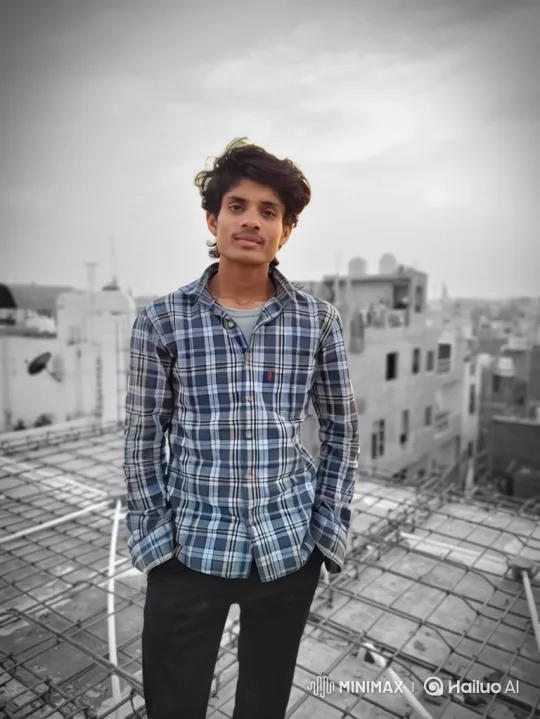 Young Man Evolves Confidence, Drives Rolls-Royce on Rooftop – AI Generated Video | Hailuo AI
