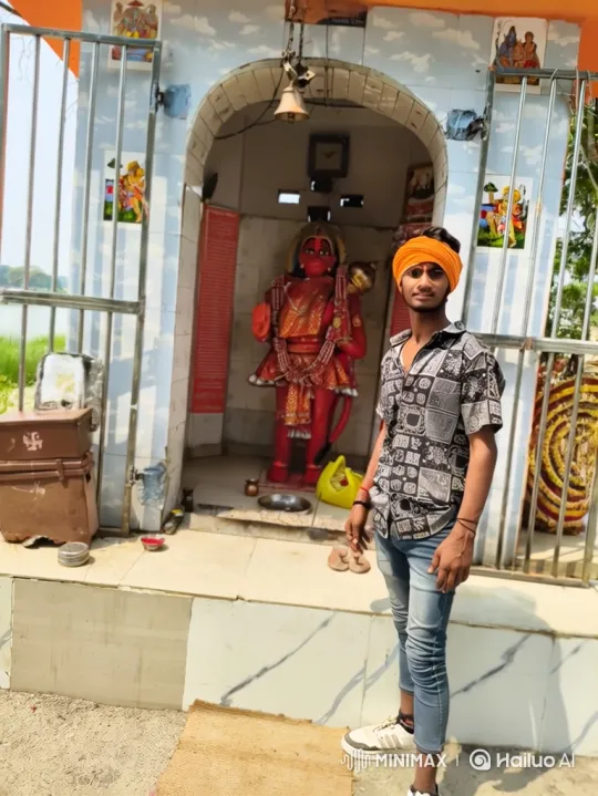 Young Man Meets Figure Resembling Modi at Shrine – AI Generated Video | Hailuo AI