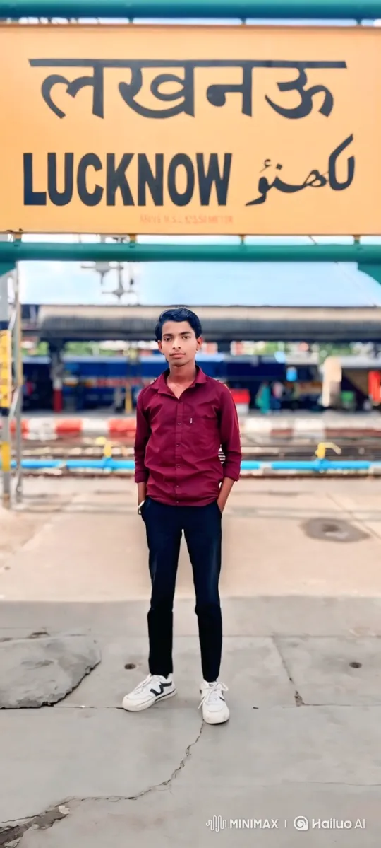Young Man Meets Narendra Modi at Lucknow Train Station – AI Generated Video | Hailuo AI