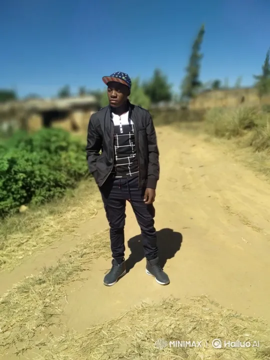 Young Man's Journey from Dirt Road to Rolls-Royce – AI Generated Video | Hailuo AI