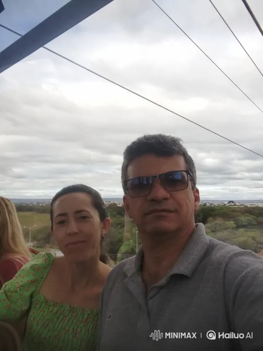 Cable Car Kiss: Couple Shares Intimate Moment – AI Generated Video | Hailuo AI