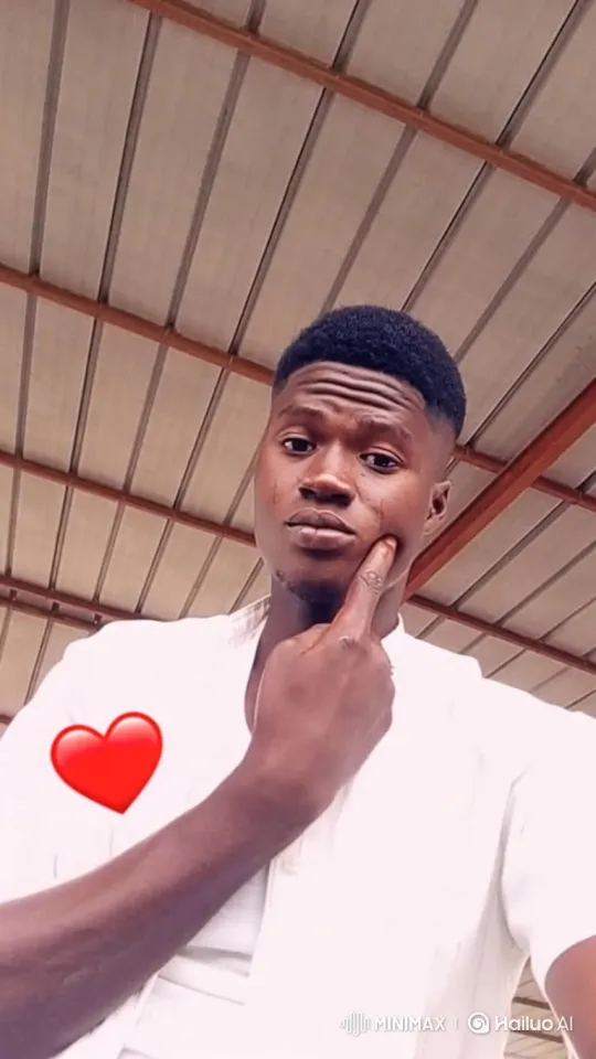 Young Man Expresses Affection with Smile and Heartbeat Animation – AI Generated Video | Hailuo AI
