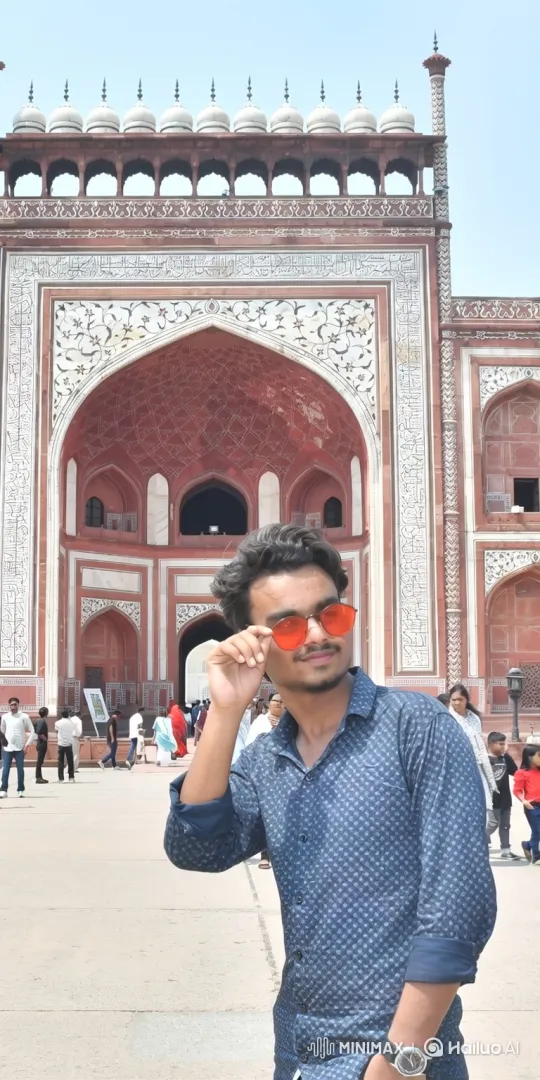Young Man Meets Prime Minister Lookalike in Courtyard – AI Generated Video | Hailuo AI