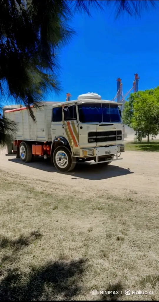 Vintage Truck Lowers Suspension on Dirt Road – AI Generated Video | Hailuo AI