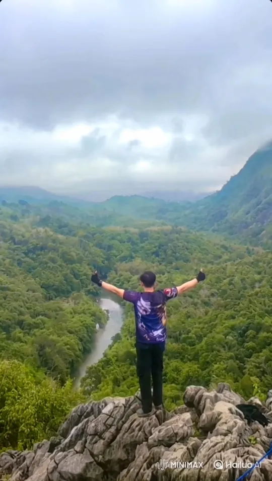 Ascend to Space: Epic Journey from Mountain Peak to Earth's Orbit – AI Generated Video | Hailuo AI