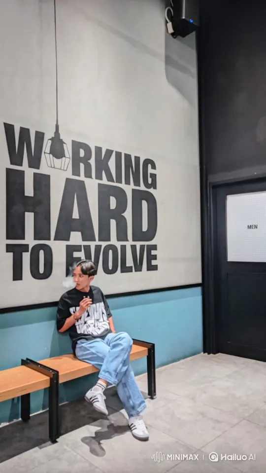 From Bench to Universe: A Zoom Through Evolution – AI Generated Video | Hailuo AI