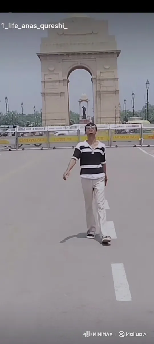 Man Strolls Past Triumphal Arch on Empty Road – AI Generated Video | Hailuo AI