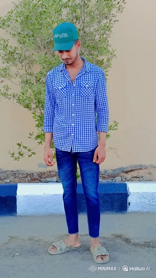 Young Man Reflects in a Slow Zoom Shot – AI Generated Video | Hailuo AI