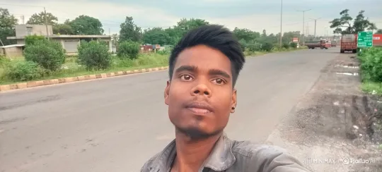 Young Couple's Intimate Moment in Golden Hour Park – AI Generated Video | Hailuo AI