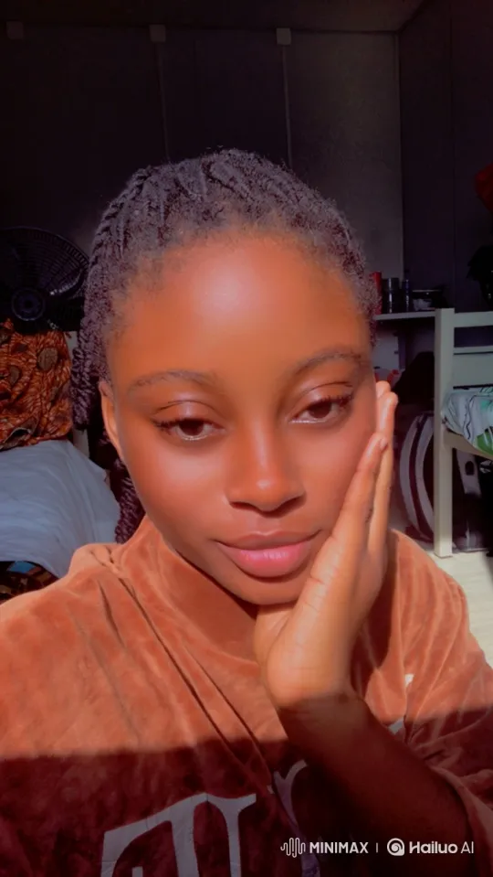 Young Black Woman's Face Transforms from Calm to Shock – AI Generated Video | Hailuo AI