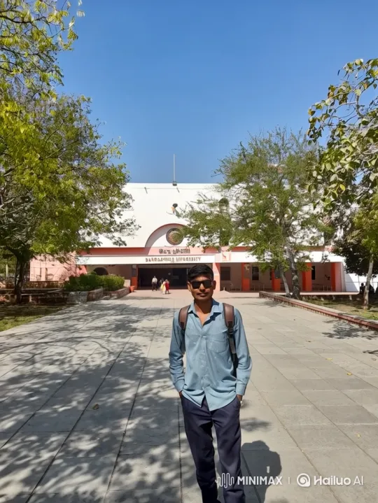 Young Man Meets Prime Minister Modi at Saurashtra University – AI Generated Video | Hailuo AI