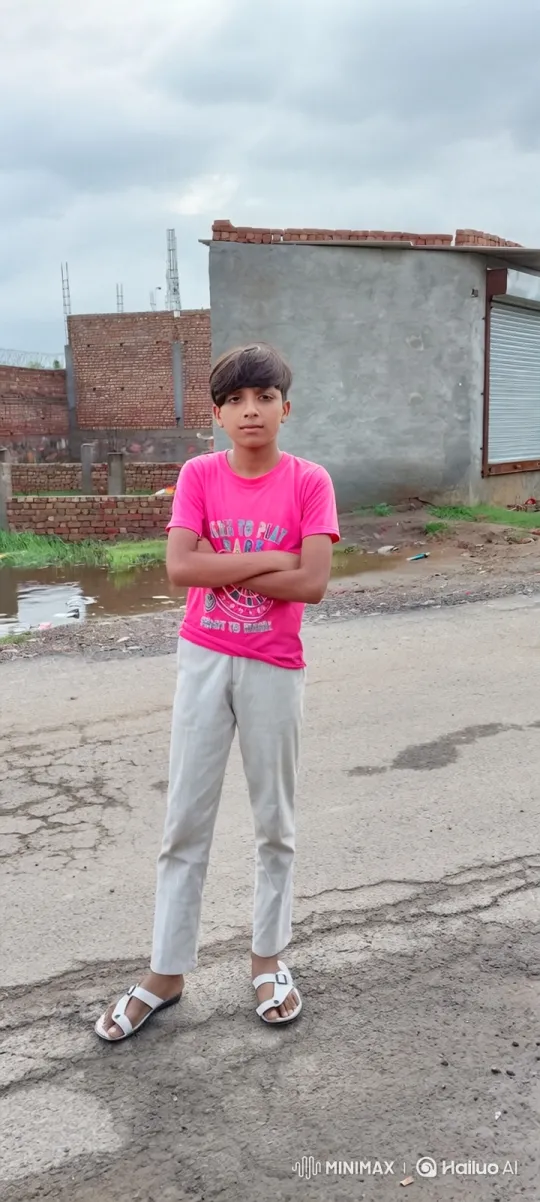 Young Man Gains Confidence with Rolls Royce Arrival – AI Generated Video | Hailuo AI