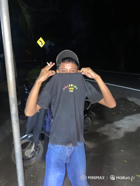 Young Man Reveals Face in Nighttime Video – AI Generated Video | Hailuo AI