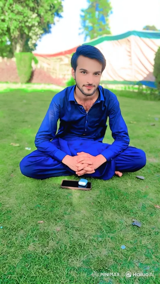 Young Couple Sharing a Romantic Moment in the Park – AI Generated Video | Hailuo AI
